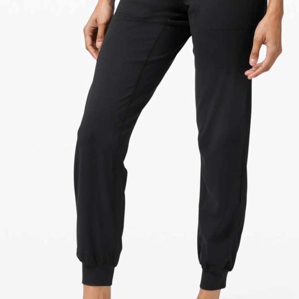 black lululemon align joggers size 2
